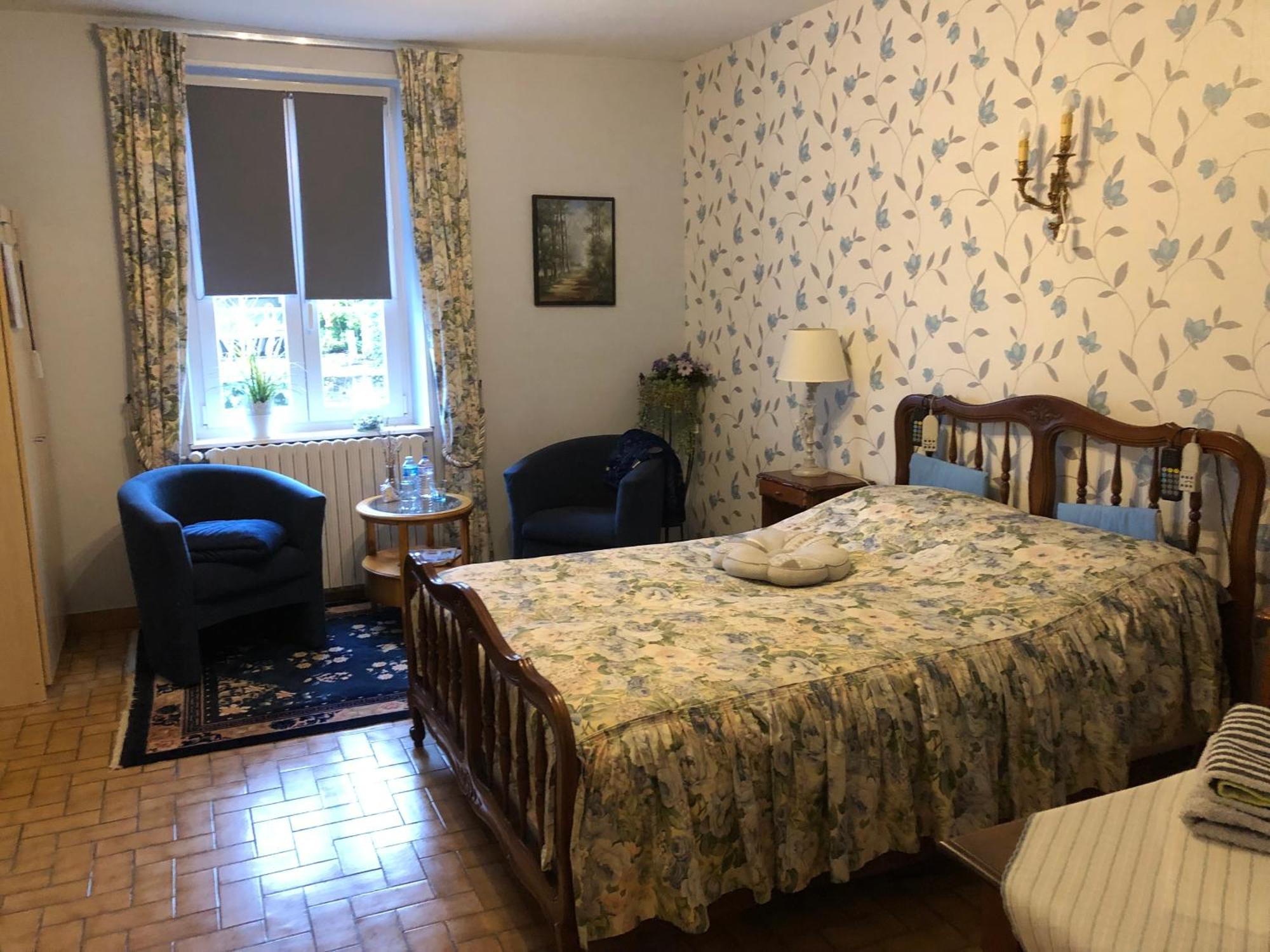 Le Voyageur Bed & Breakfast Saint-Bonnet-Tronçais Exterior photo